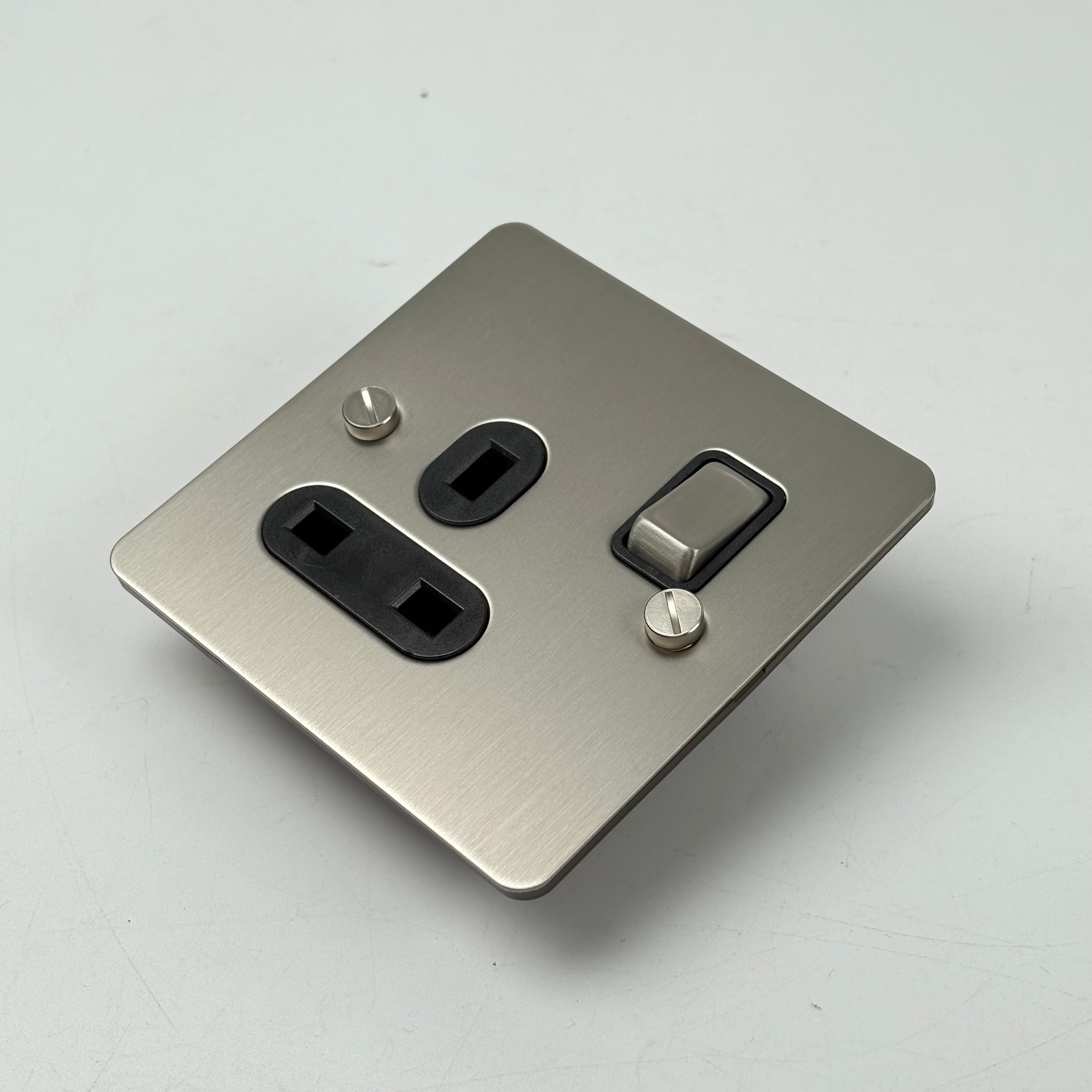 STEEL 1G UK PLUG SOCKET