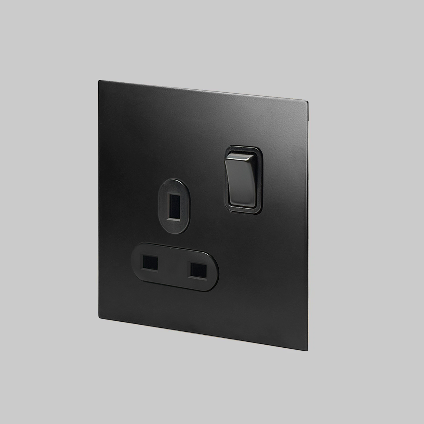 VN5 BRASS 1G UK PLUG SOCKET