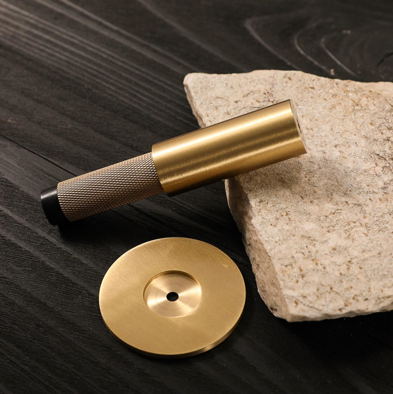 Diamond-cut Brass Cross Knurled Door Stop