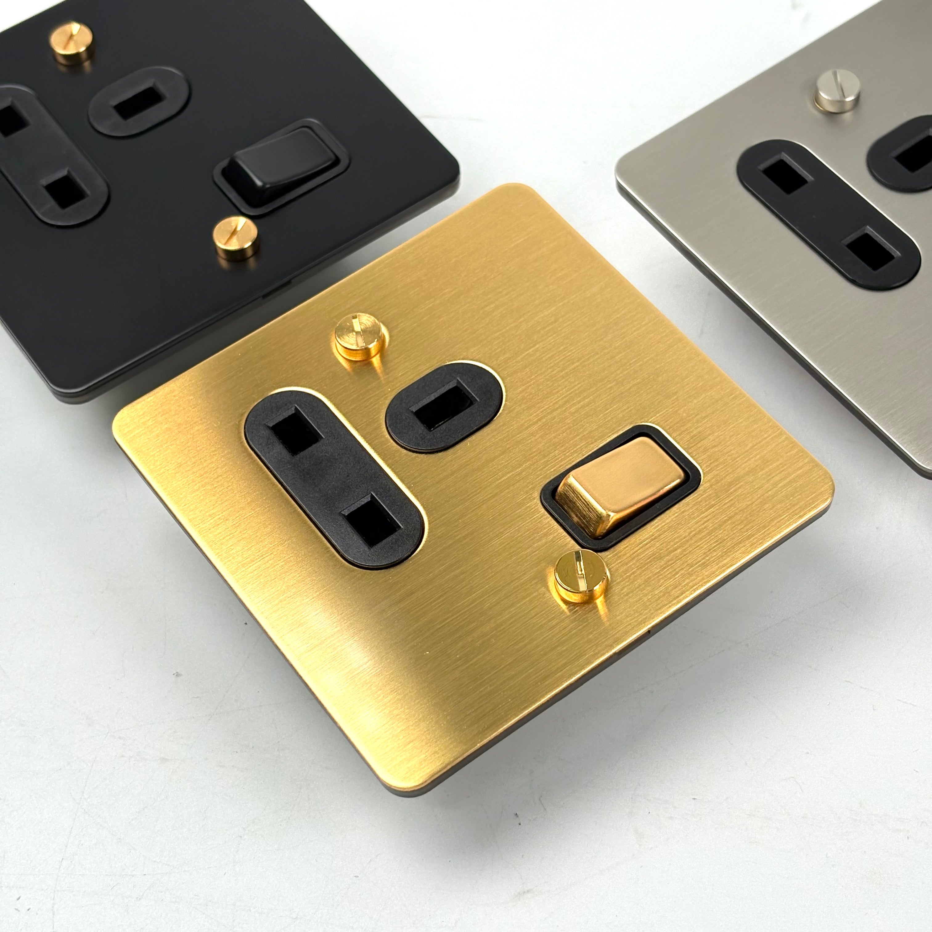 STEEL 1G UK PLUG SOCKET