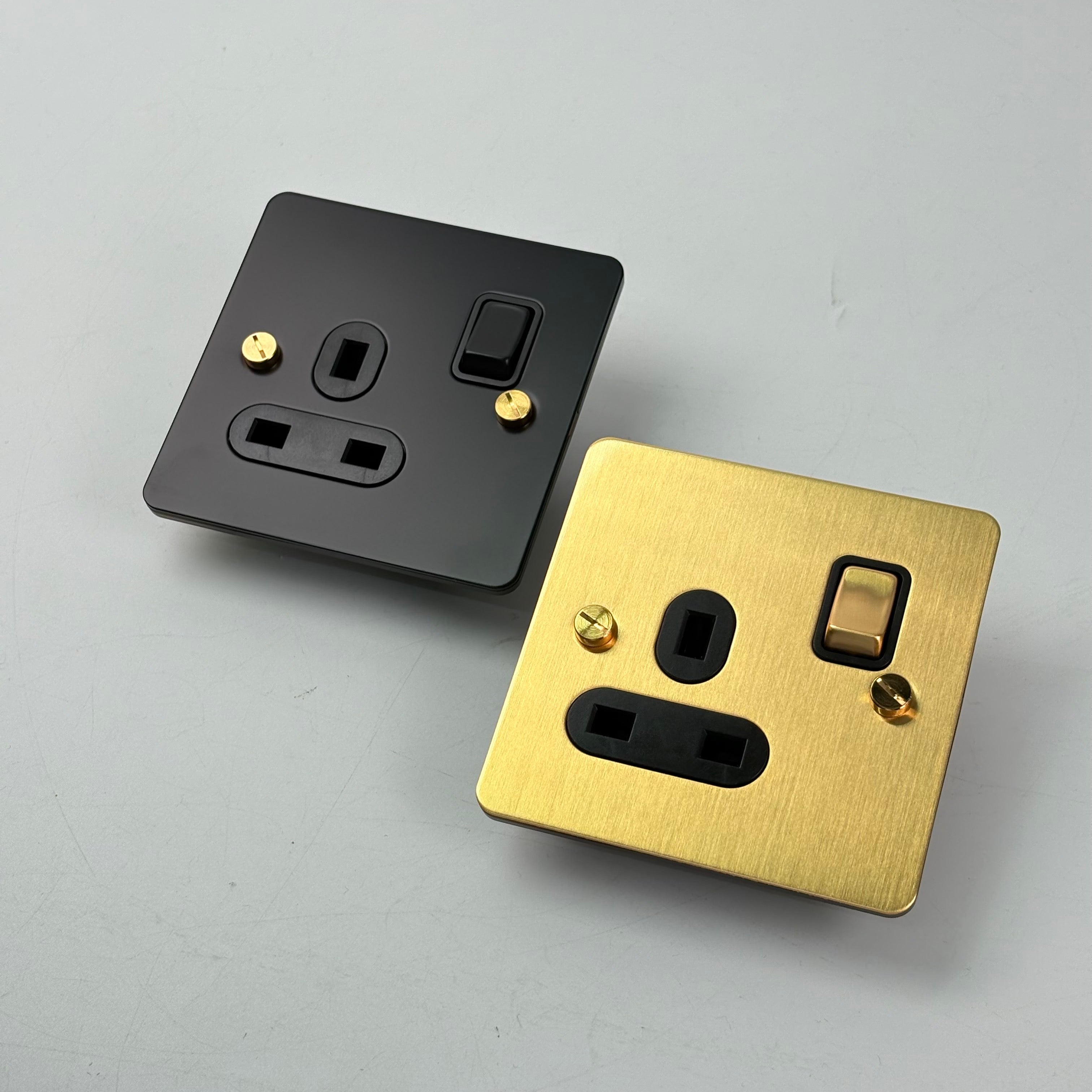 STEEL 1G UK PLUG SOCKET