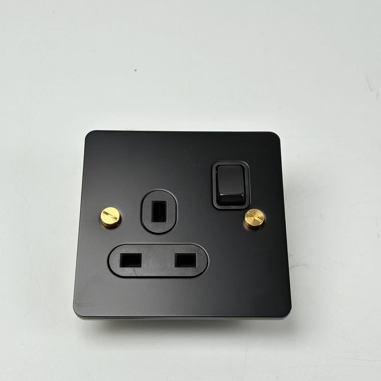 STEEL 1G UK PLUG SOCKET