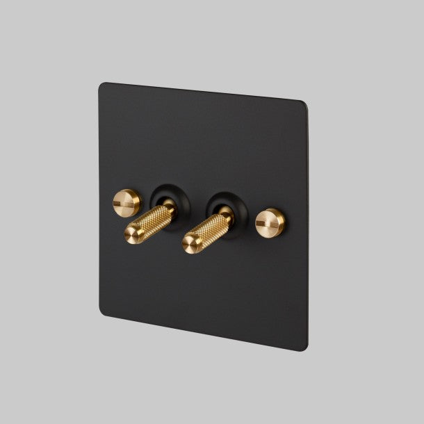 2G TOGGLE / CROSS / BLACK + BRASS