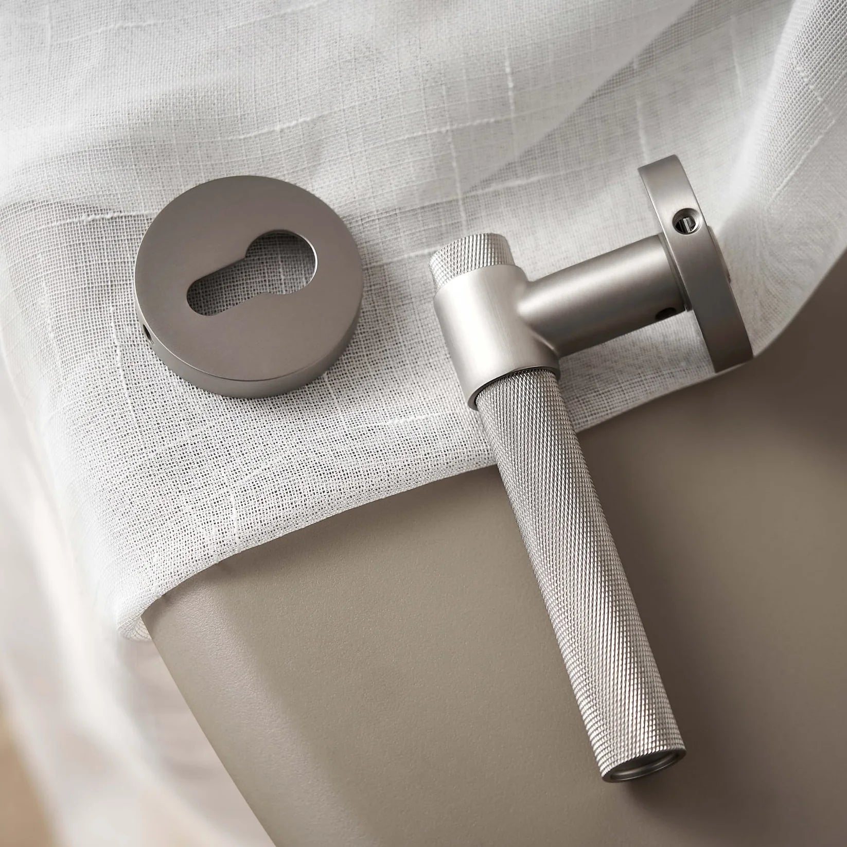 Tello Brass Lever Door Handle